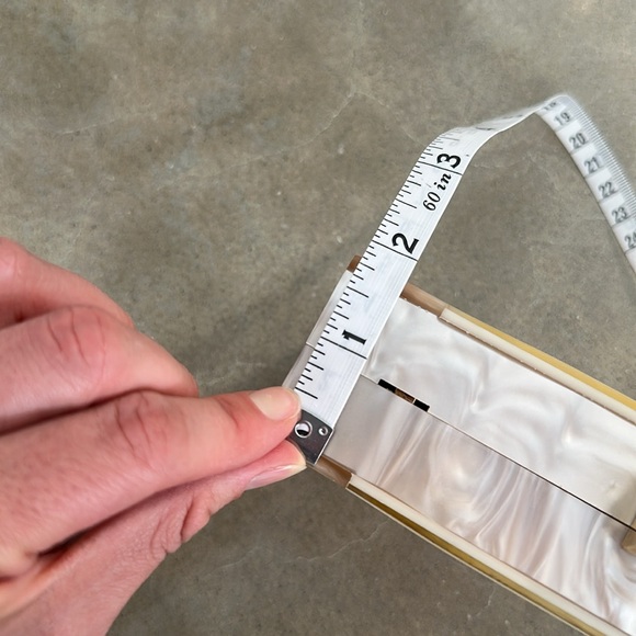 Pearl Clutch - Picture 7 of 10